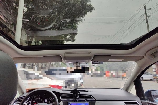 Volkswagen Touran 2016, 94600 км, за 7421 USD - фото 21