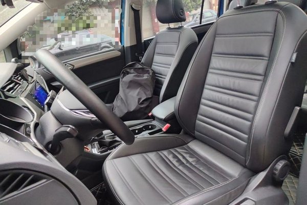 Volkswagen Touran 2016, 94600 км, за 7421 USD - фото 18