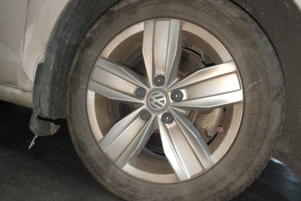 Volkswagen Touran 2016, 106400 км, за 8353 USD
