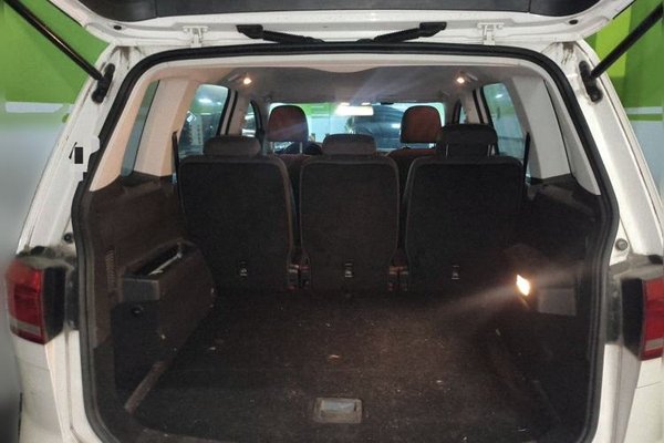 Volkswagen Touran 2016, 106400 км, за 8353 USD - фото 16