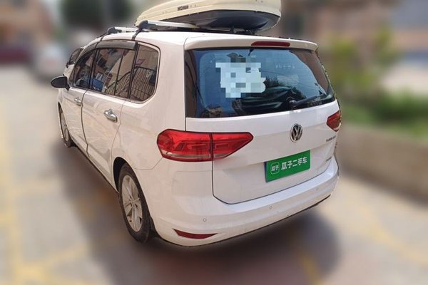 Volkswagen Touran 2016, 159000 км, за 7922 USD