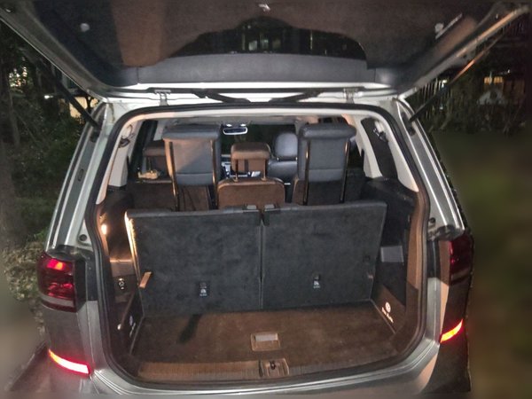 Volkswagen Touran 2018, 75600 км, за 10336 USD - фото 20
