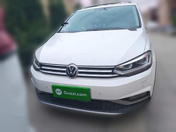 Volkswagen Touran 2021, 85300 км, за 13772 USD