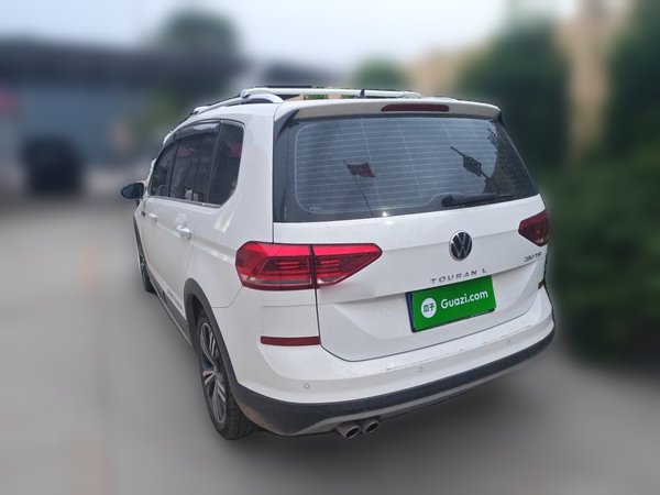 Volkswagen Touran 2021, 85300 км, за 13772 USD
