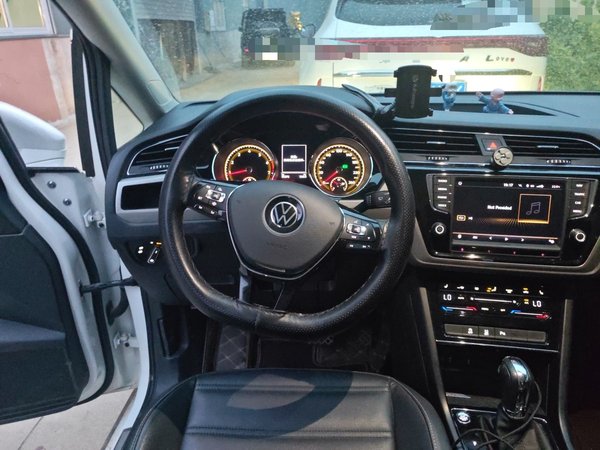 Volkswagen Touran 2021, 85300 км, за 13772 USD - фото 11