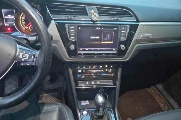 Volkswagen Touran 2021, 85400 км, за 18296 USD - фото 6