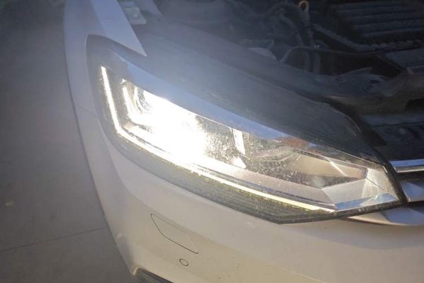 Volkswagen Touran 2021, 85400 км, за 18296 USD - фото 21