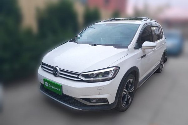 Volkswagen Touran · 2021 год