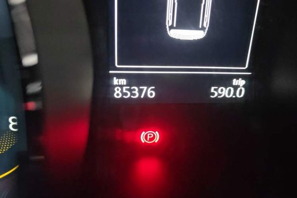 Volkswagen Touran 2021, 85400 км, за 18296 USD