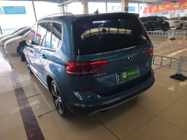 Volkswagen Touran 2022, 33000 км, за 18874 USD - фото 5