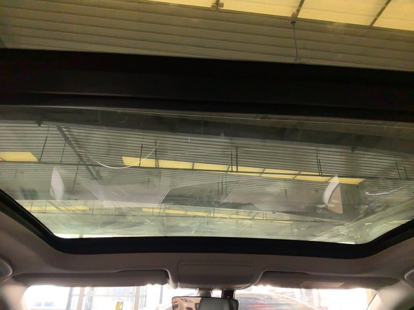 Volkswagen Touran 2022, 33000 км, за 18874 USD - фото 17