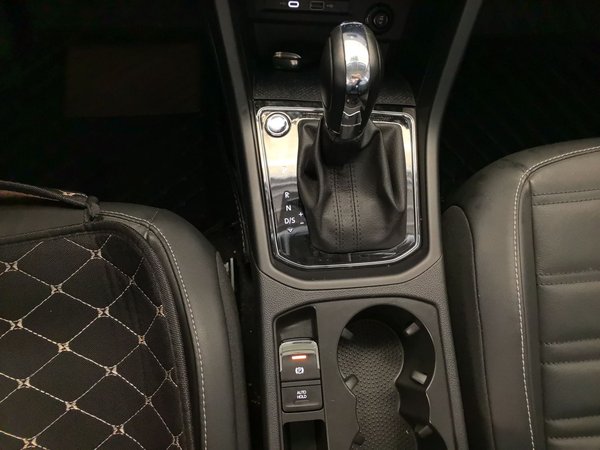 Volkswagen Touran 2022, 33000 км, за 18874 USD - фото 15