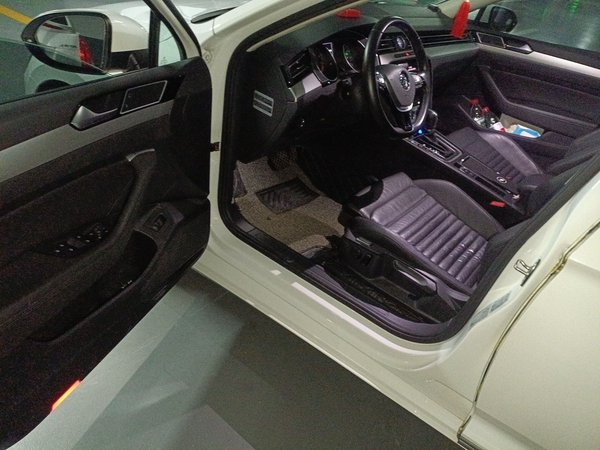 Volkswagen Variant 2017, 83000 км, за 12261 USD - фото 12