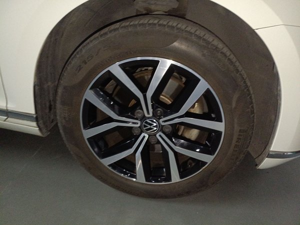 Volkswagen Variant 2017, 83000 км, за 12261 USD