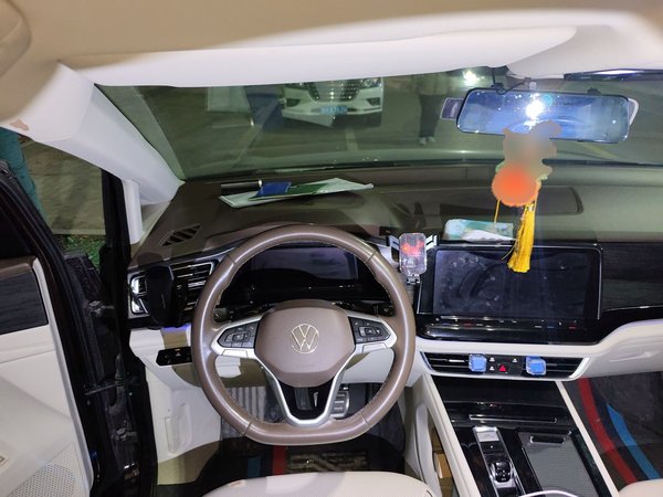 Volkswagen Viloran 2022, 99800 км, за 24730 USD - фото 18