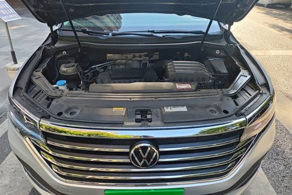 Volkswagen Viloran 2022, 48400 км, за 23971 USD - фото 21