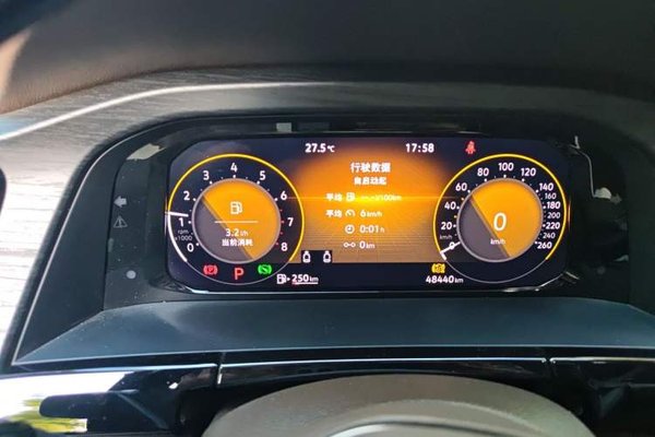 Volkswagen Viloran 2022, 48400 км, за 23971 USD - фото 11