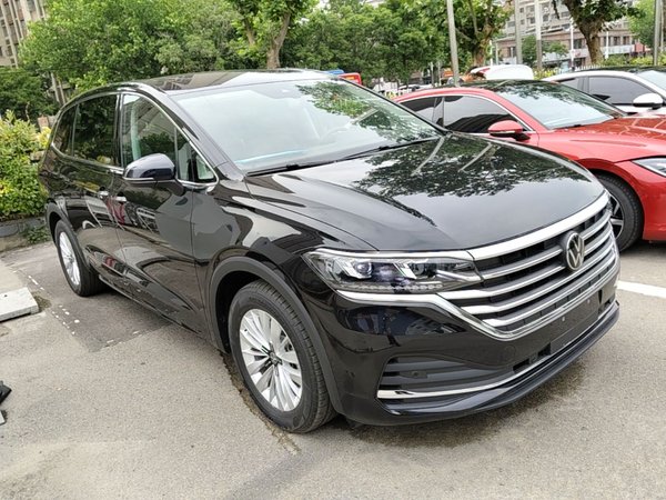 Volkswagen Viloran 2024, 2100 км, за 27839 USD - фото 17