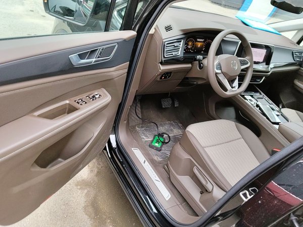 Volkswagen Viloran 2024, 2100 км, за 27839 USD - фото 11