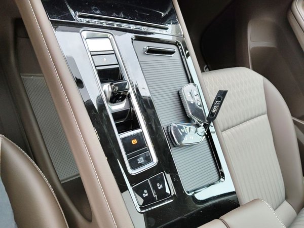 Volkswagen Viloran 2024, 2100 км, за 27839 USD - фото 9