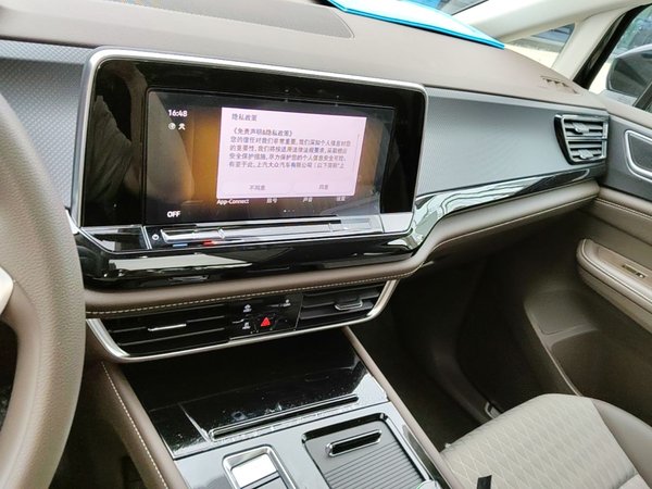 Volkswagen Viloran 2024, 2100 км, за 27839 USD - фото 8