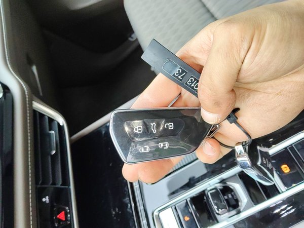 Volkswagen Viloran 2024, 2100 км, за 27839 USD