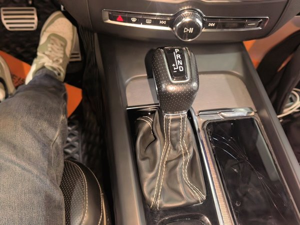 Volvo XC60 2019, 108699 км, за 21222 USD - фото 17