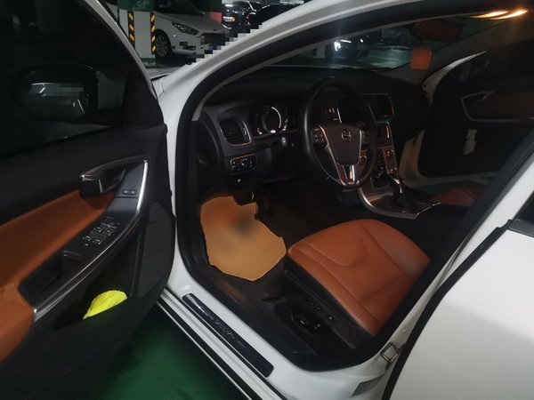Volvo S60 2019, 110600 км, за 12227 USD - фото 17