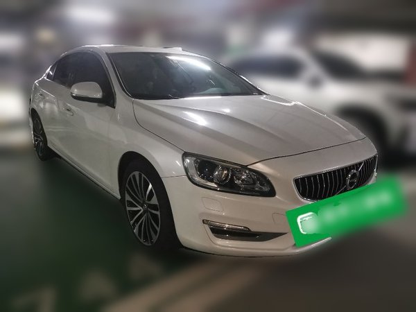 Volvo S60 2019, 110600 км, за 12227 USD
