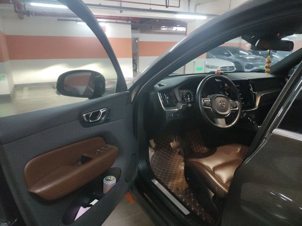 Volvo XC60 2021, 105600 км, за 19226 USD - фото 17