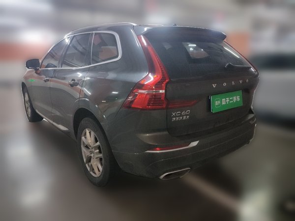 Volvo XC60 2021, 105600 км, за 19226 USD
