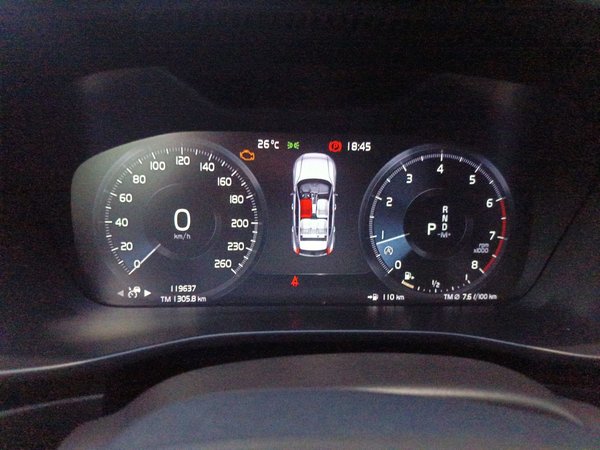 Volvo XC40 2021, 119600 км, за 17040 USD - фото 12