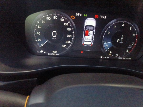 Volvo XC40 2021, 119600 км, за 17040 USD - фото 13