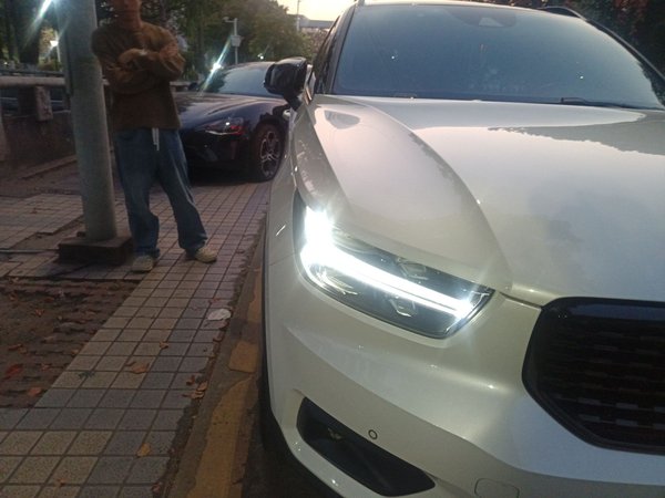 Volvo XC40 2021, 119600 км, за 17040 USD - фото 7