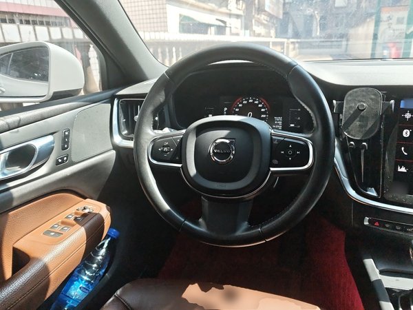 Volvo S60 2021, 81400 км, за 18646 USD - фото 11