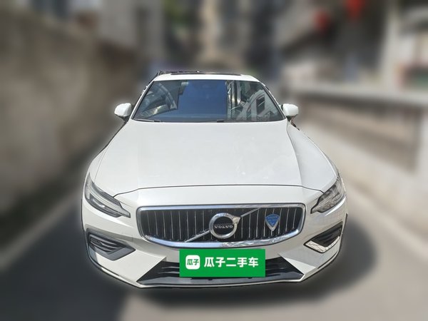 Volvo S60 2021, 81400 км, за 18646 USD
