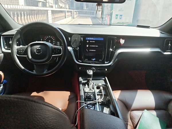 Volvo S60 2021, 81400 км, за 18646 USD - фото 10