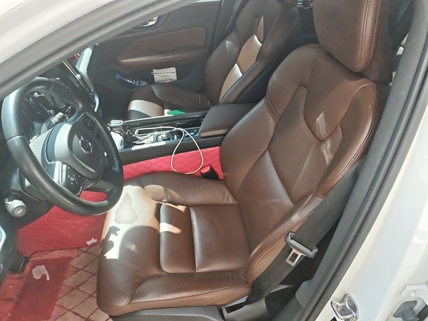 Volvo S60 2021, 81400 км, за 18646 USD - фото 16