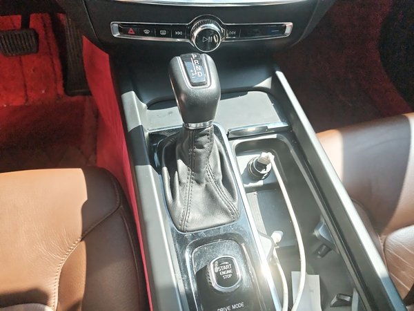 Volvo S60 2021, 81400 км, за 18646 USD - фото 15