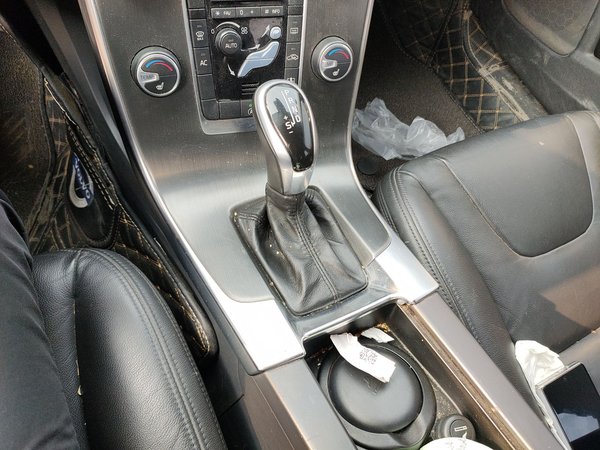 Volvo S60 2014, 168500 км, за 5971 USD - фото 17