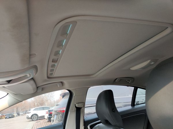 Volvo S60 2014, 168500 км, за 5971 USD - фото 21