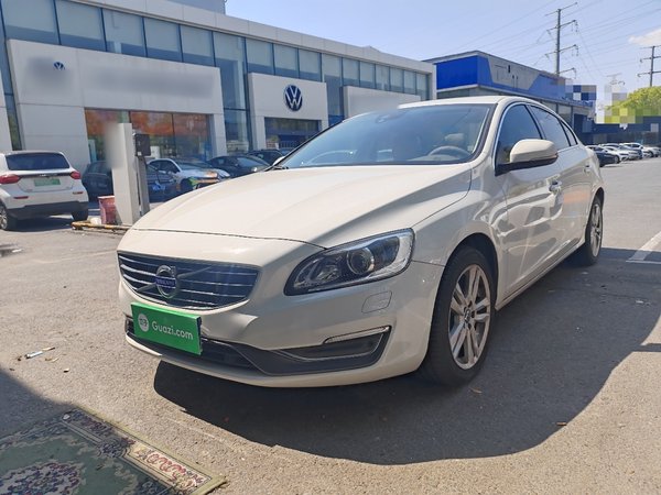 Volvo S60 · 2014 год
