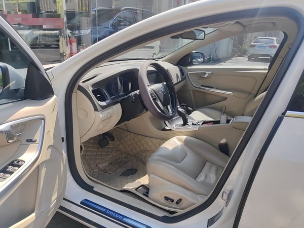 Volvo S60 2014, 98700 км, за 7723 USD - фото 19