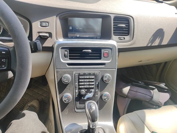 Volvo S60 2014, 98700 км, за 7723 USD - фото 16