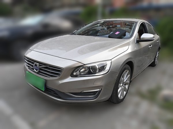 Volvo S60 · 2016 год