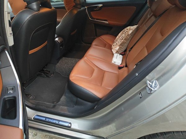 Volvo S60 2016, 95900 км, за 6871 USD - фото 18