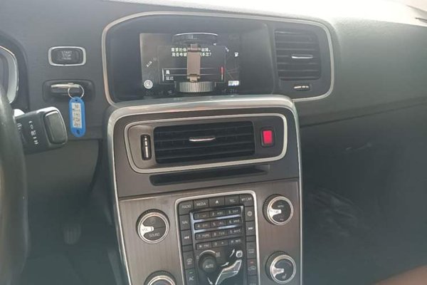 Volvo S60 2016, 143300 км, за 8084 USD - фото 15