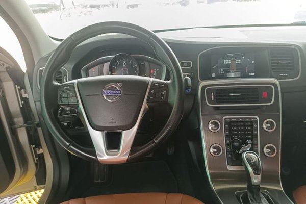 Volvo S60 2016, 143300 км, за 8084 USD - фото 12