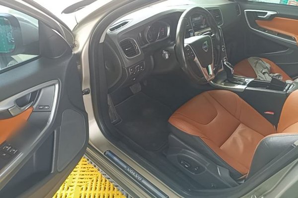 Volvo S60 2016, 143300 км, за 8084 USD - фото 18