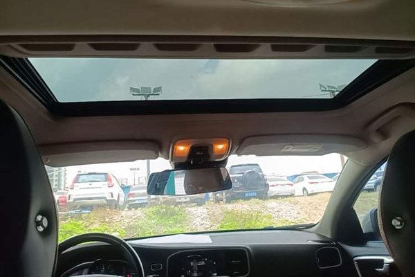 Volvo S60 2016, 143300 км, за 8084 USD - фото 21